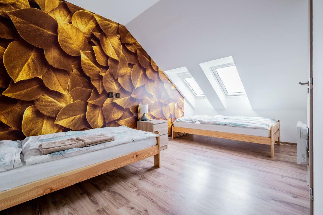 Aroma Gold Hotel Dolní Bousov Buitenkant foto